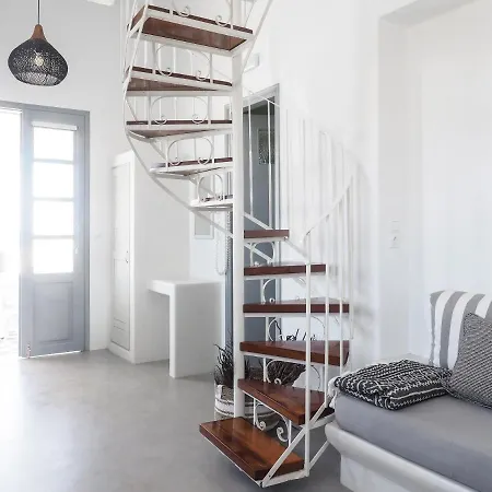 מלון דירות Iliada (adults Only) 4*