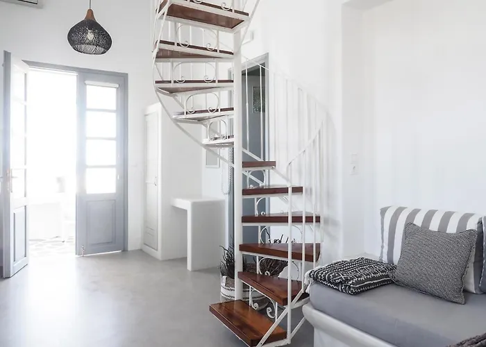 מלון דירות Iliada (adults Only) 4*