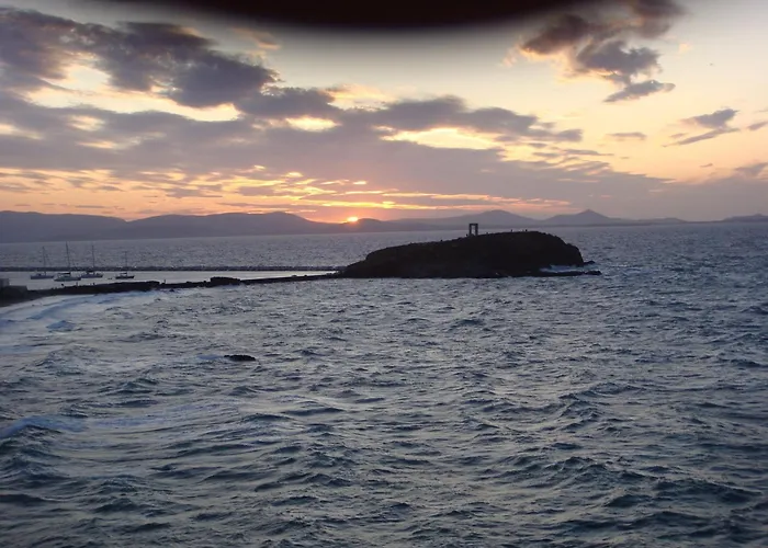 מלון דירות Iliada (adults Only)